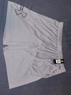 Under Armour Men’s Light Gray Athletic Tech Shorts